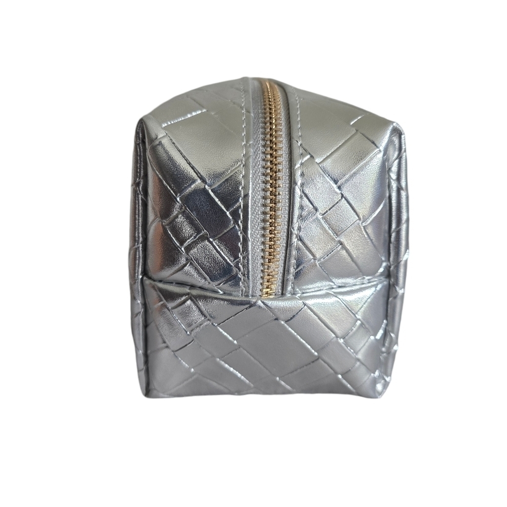 Blush and Crush Metallic Silver Woven Makeup Cosmetic Bag Weekend Travel - Picture 2 of 5